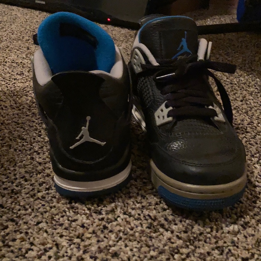 Jordan 4 - Picture 3 of 7